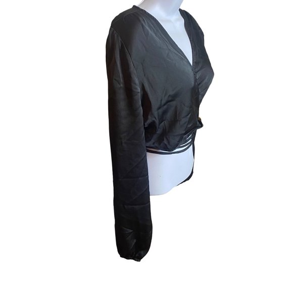 Rue21 black cropped tie hem new with tags top size S - Picture 5 of 8